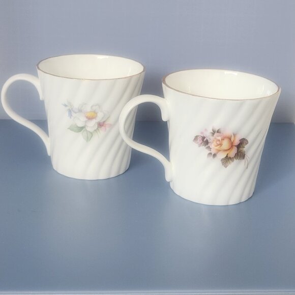 Crown Trent Staffordshire China Mugs - Picture 2 of 8